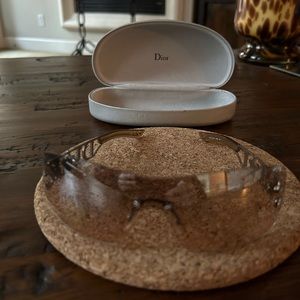 Dior women’s “Diorlywood” sunglasses.